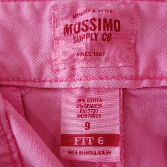 Mossimo - Picture 3 of 3